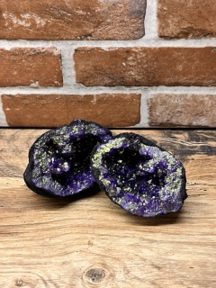 Geoda dutá křišťálová